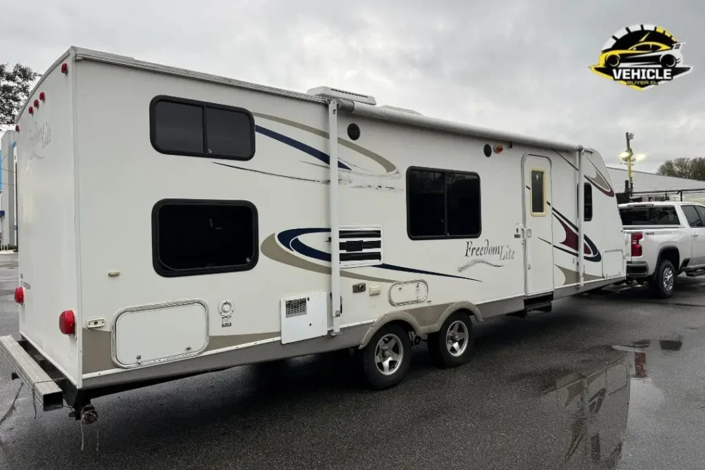 Should You Sell Your RV Privately or to a Professional Buyer